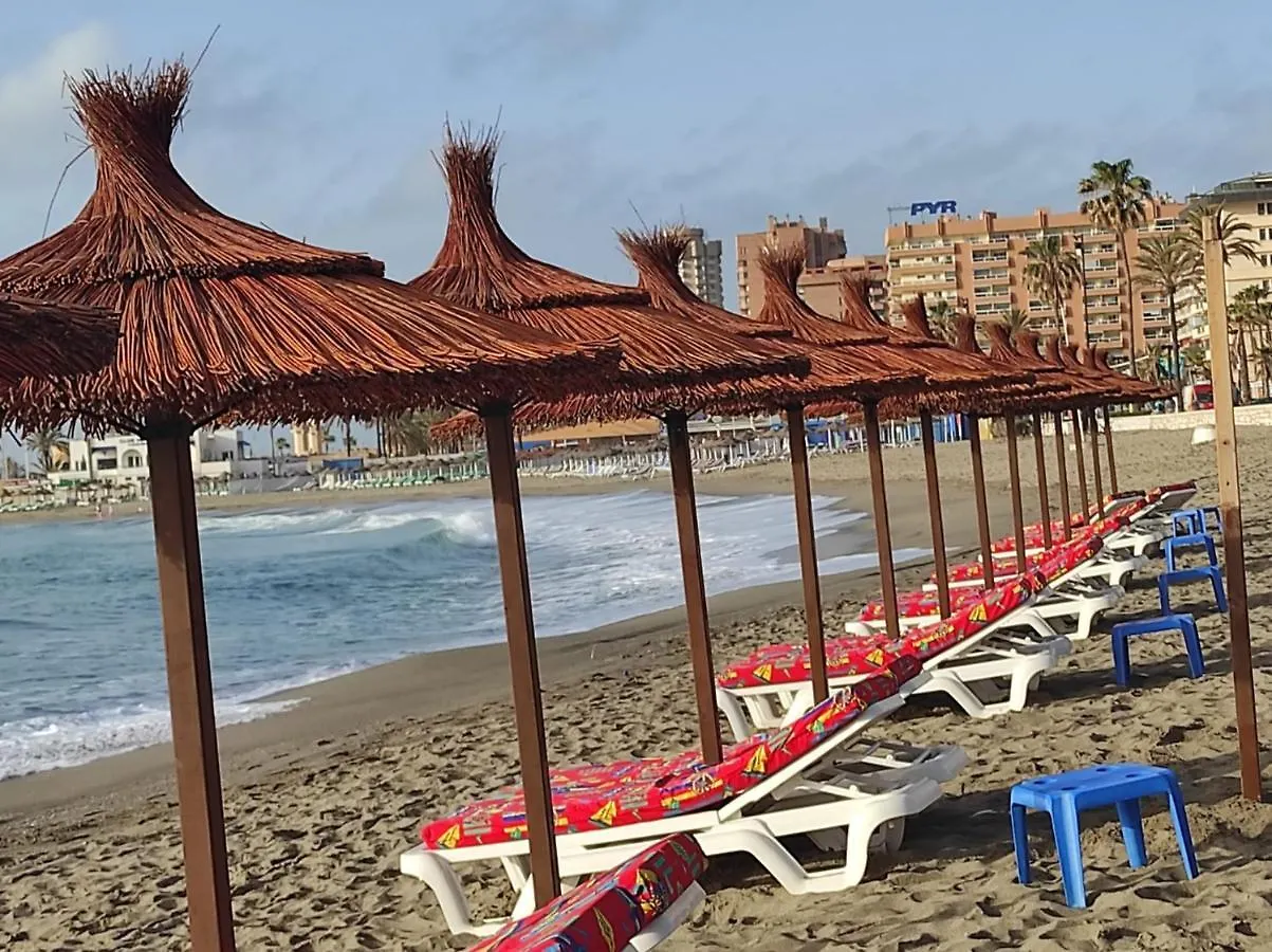 ÁTICO PRIMERA LINEA Marina Beach Fuengirola Apartamento