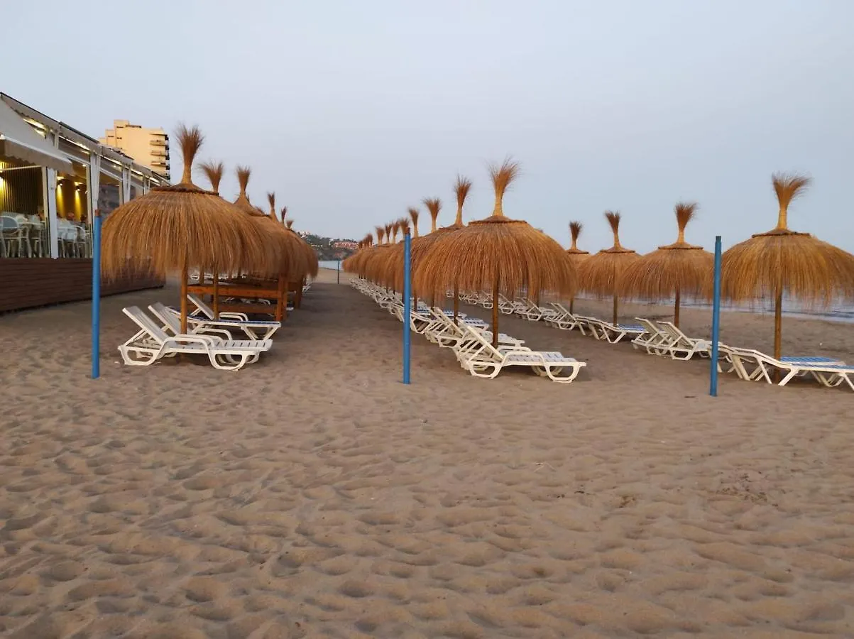 Apartamento ÁTICO PRIMERA LINEA Marina Beach Fuengirola