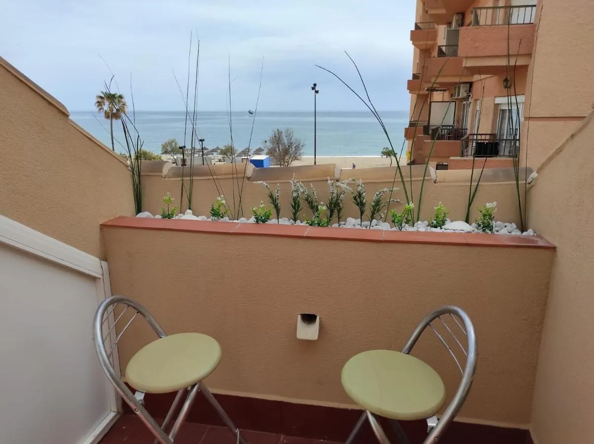 ÁTICO PRIMERA LINEA Marina Beach Fuengirola 0*,