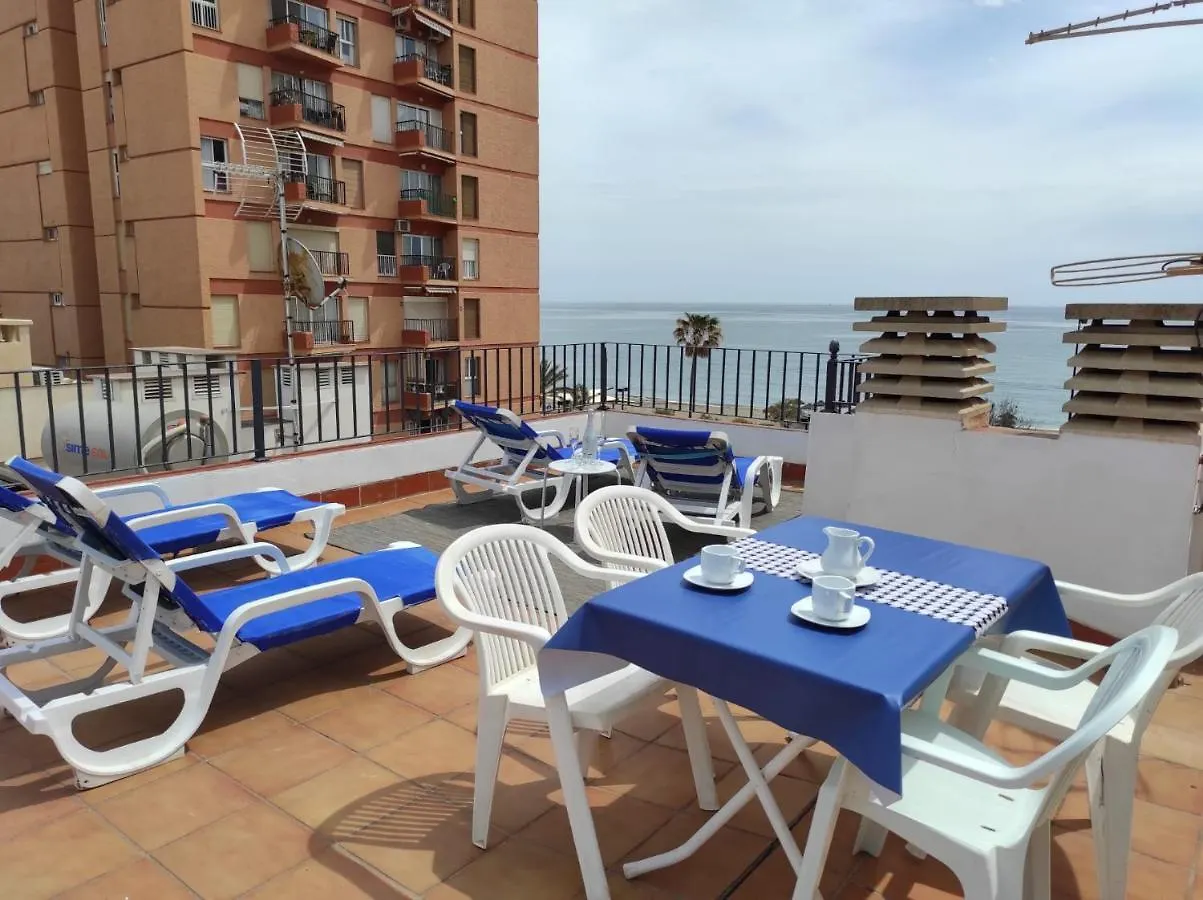 Apartamento ÁTICO PRIMERA LINEA Marina Beach Fuengirola