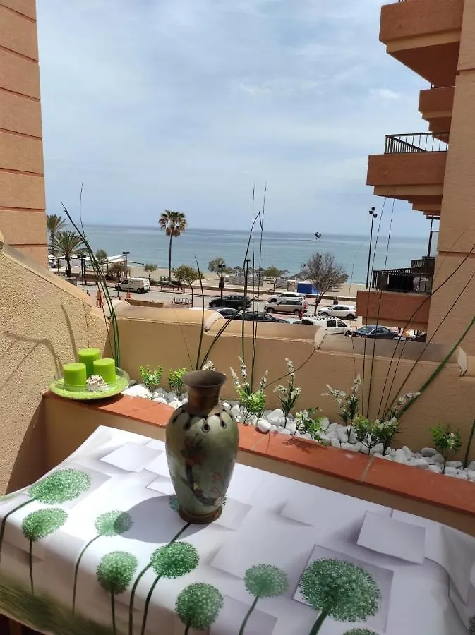 Apartamento ÁTICO PRIMERA LINEA Marina Beach Fuengirola
