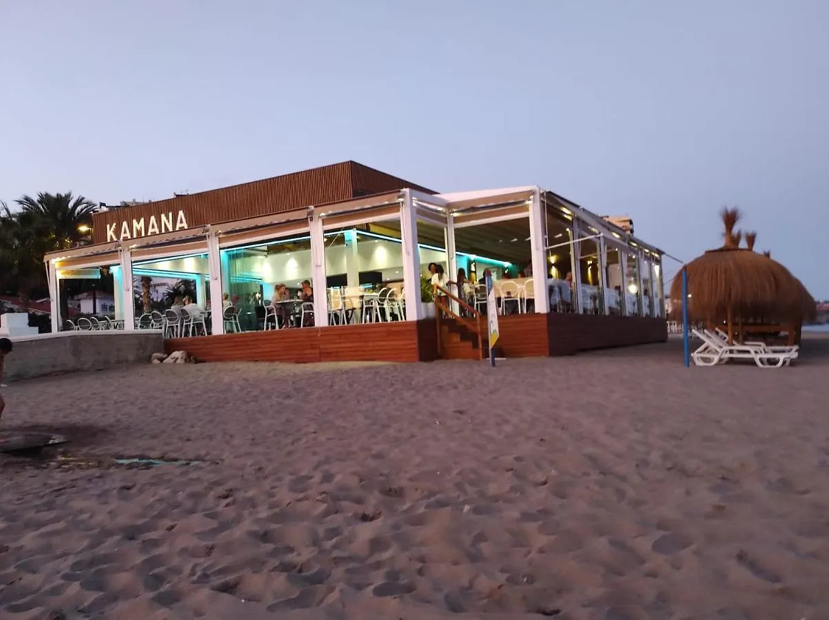 Atico Primera Linea Marina Beach フエンヒロラ スペイン